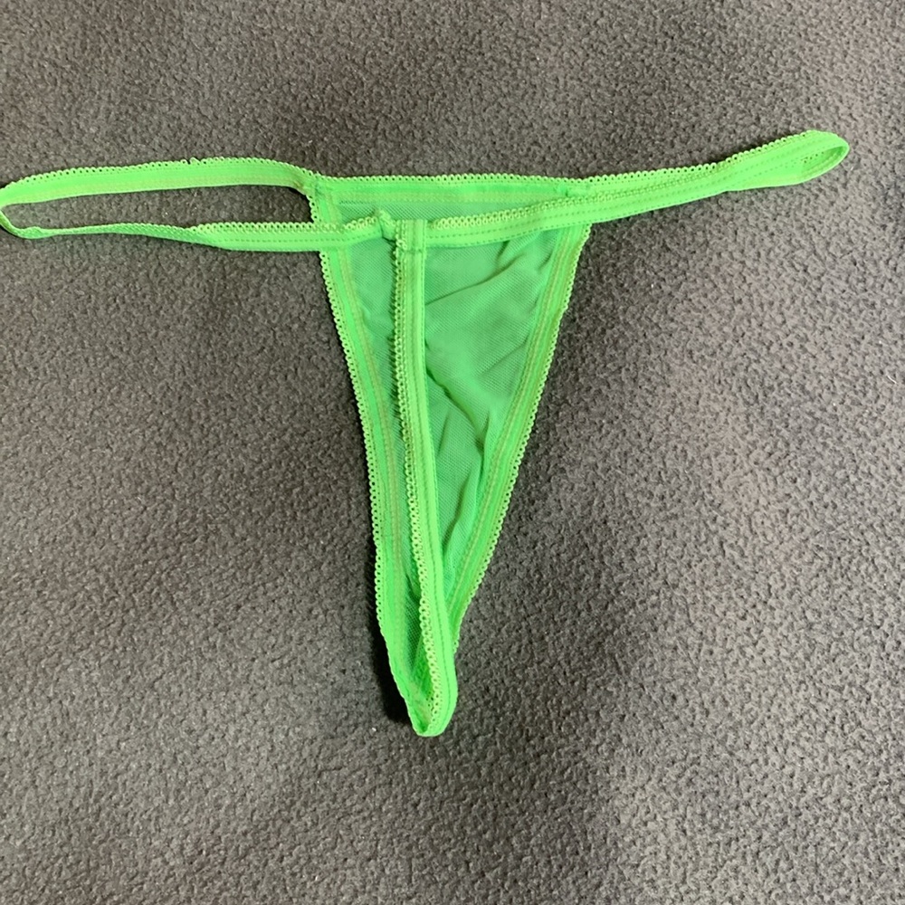 Cute green halter nighty and panty set. Never worn. No brand, no size. See pics - Picture 8 of 9